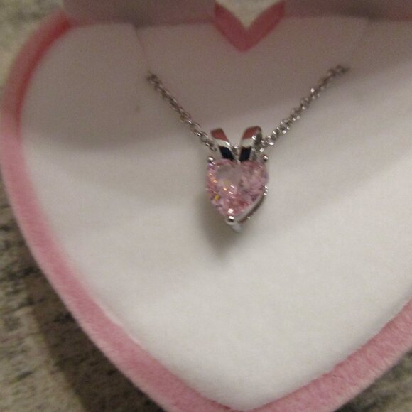Necklace Silver Pink Heart Shape CZ in Box - Picture 1 of 3